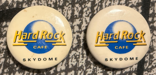 TORONTO SKYDOME HARD ROCK CAFE RINTANAPPI 1990 (2 KPL)