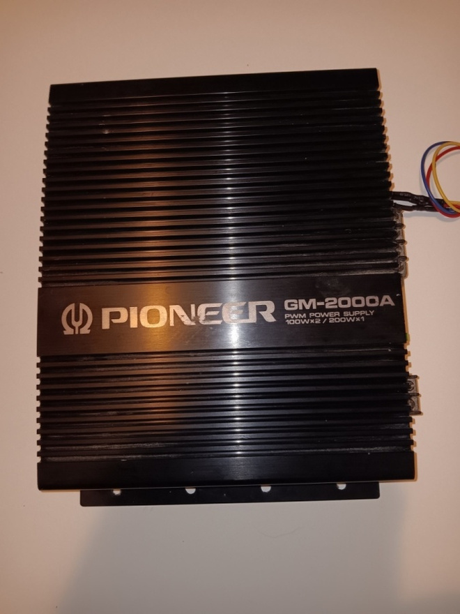 Pioneer GM-2000A vahvistin autoon