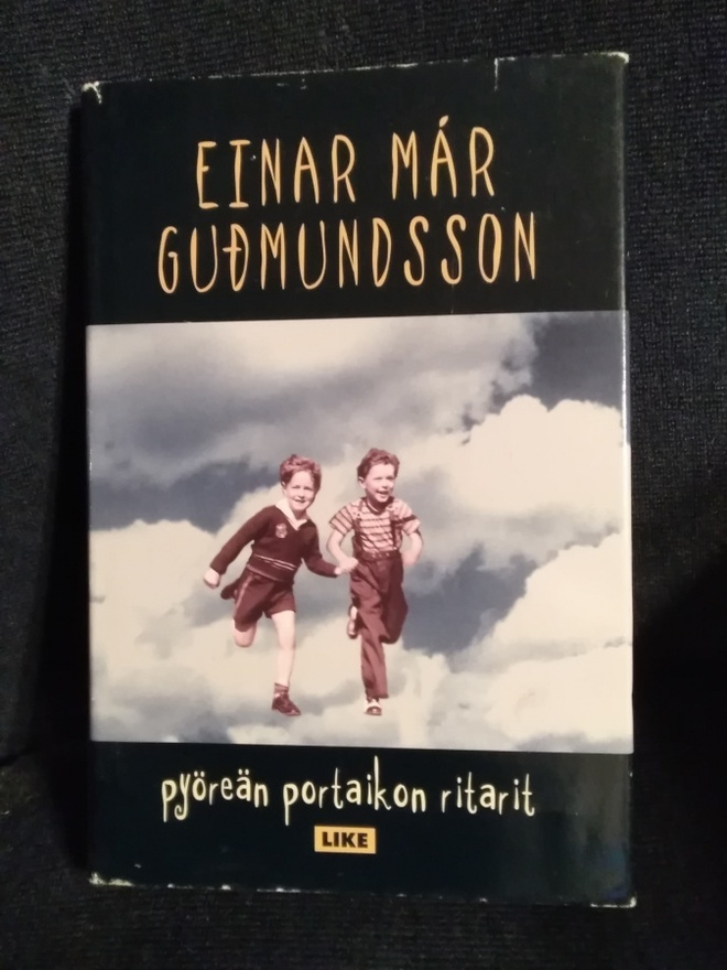 Einar Mar Gudmundsson: Pyöreän portaikon ritarit
