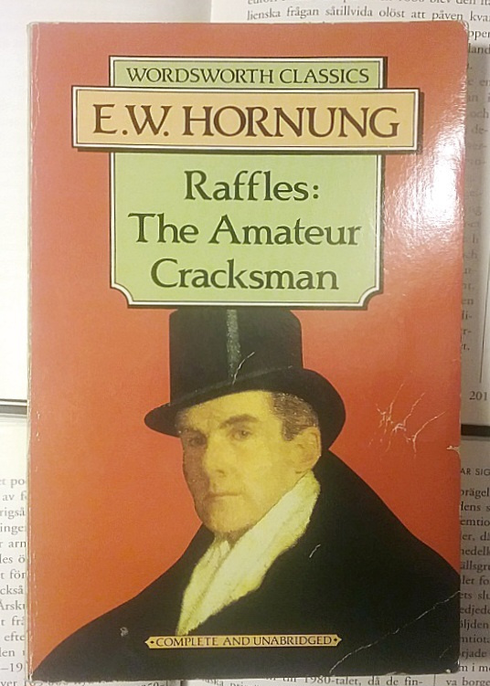 E.W. Hornung - Raffles: The Amateur Cracksman (paperback)