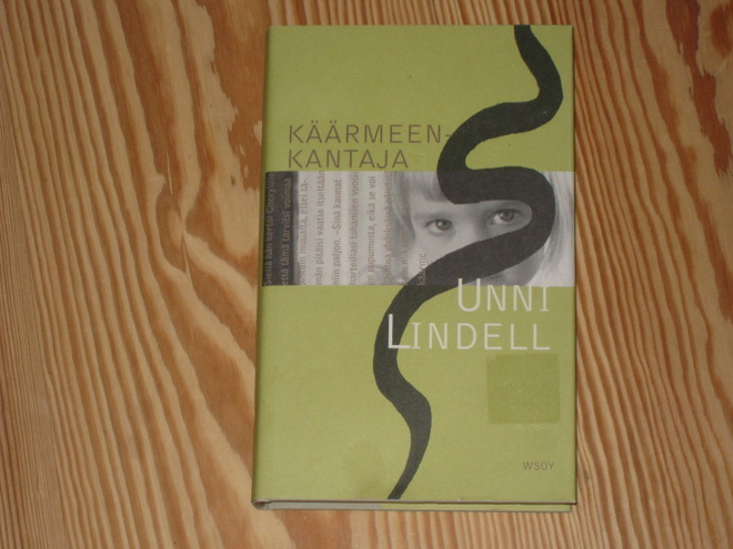 Lindell, Unni: Käärmeenkantaja 1.p skp v. 2001