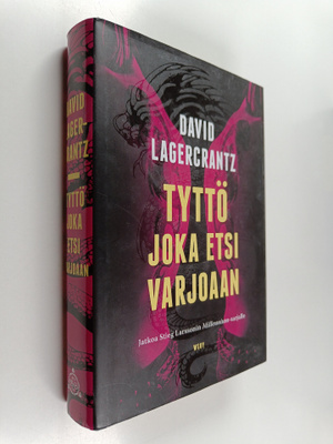 David Lagercrantz : Tyttö joka etsi varjoaan