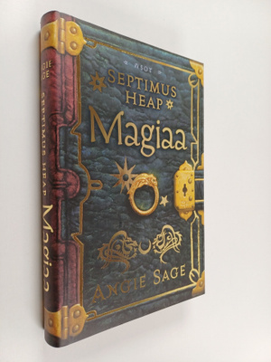 Angie Sage : Magiaa