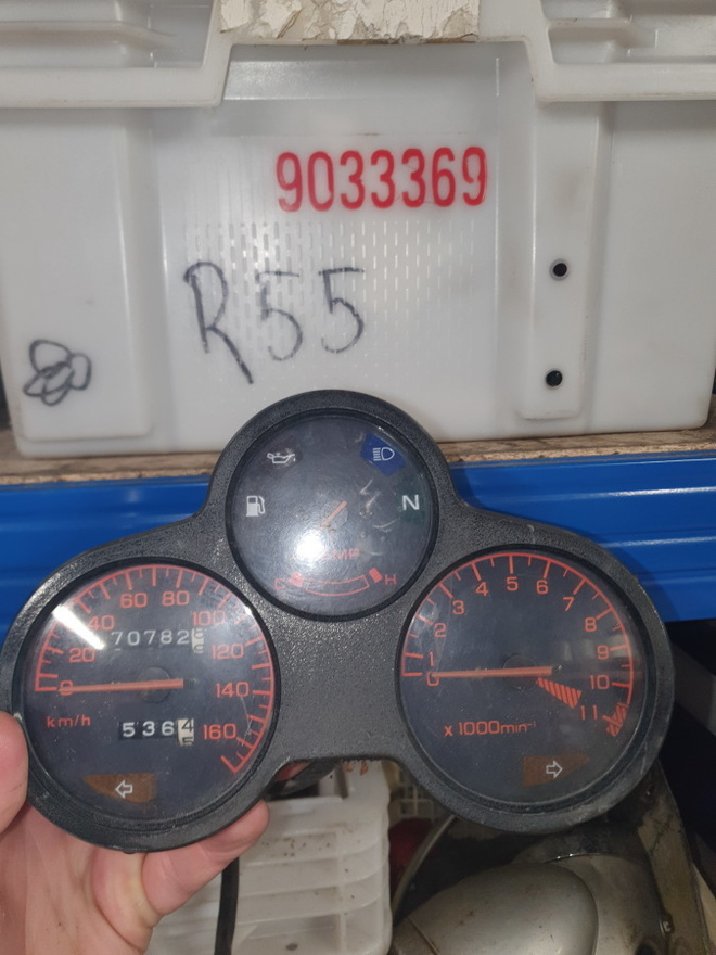 honda moottoripyörä 125cc nopeusmittari mittaristo