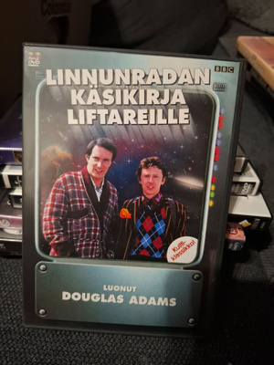 Linnunradan käsikirja liftareille / The Hitchhiker's Guide t