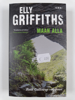 Elly Griffiths : Maan alla