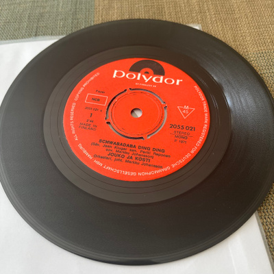 JOUKO ja KOSTI: Schwabadaba Ding Ding * Lyhyt hetk…*FIN 1971