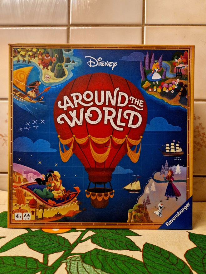 Disney Around The World Lautapeli. Hieno kunto
