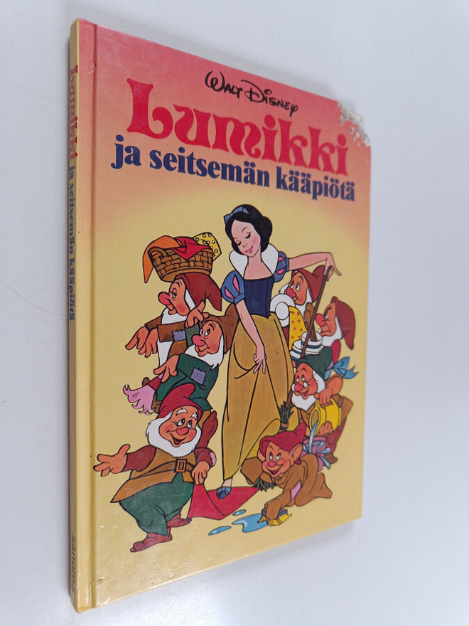 Walt Disney : Lumikki ja seitsemän kääpiötä