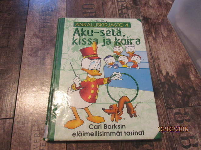 Ankalliskirjasto 4 - Aku-Setä, Kissa ja koira