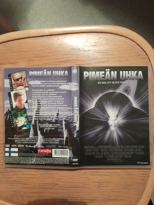 Pimeän uhka dvd