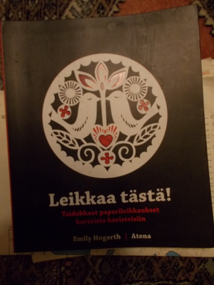 TAIDOKKAAT PAPERILEIKKAUKSET