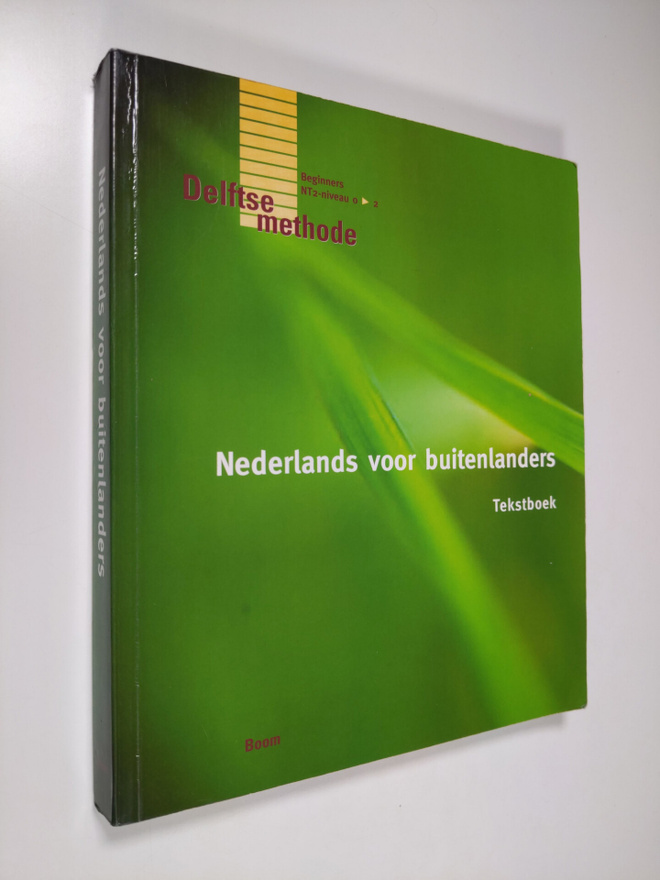 A. G. Sciarone ym. : Nederlands voor buitenlanders - teks...