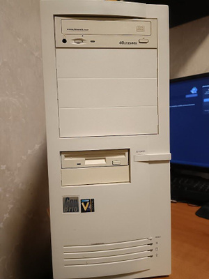 Retrotietokone: Intel Celeron + NVIDIA RIVA TNT + WIN 98 SE