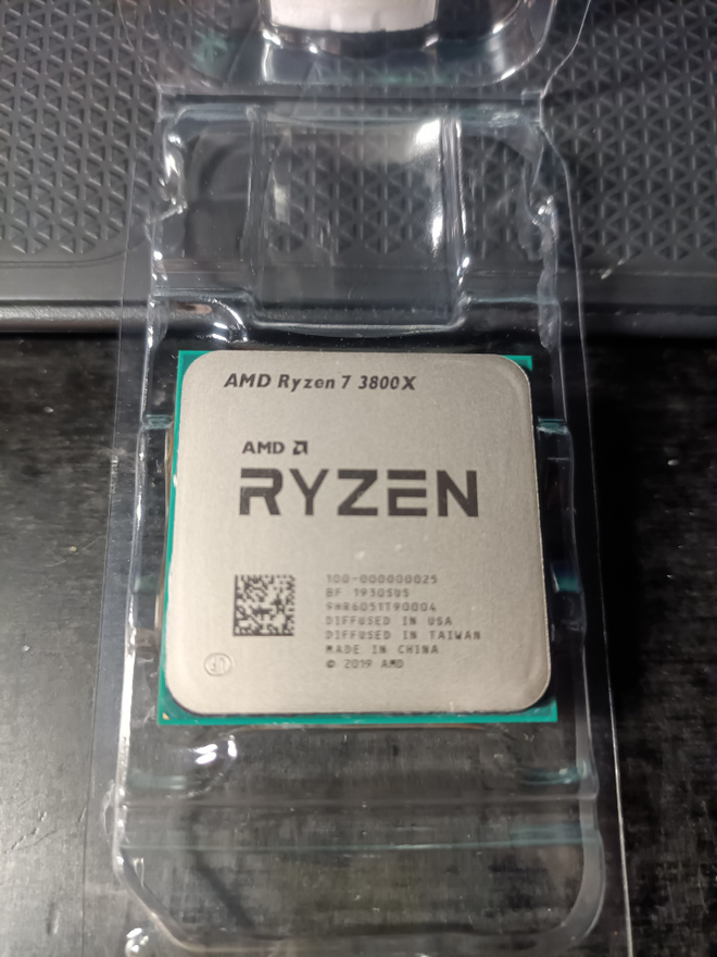 AMD Ryzen 7 3800X