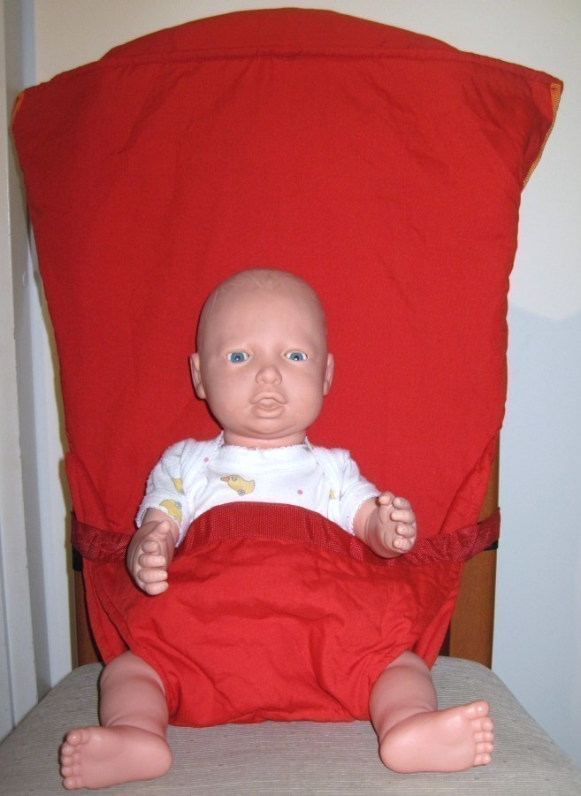 SACK´N SEAT (?)  PUNAINEN MATKA SYÖTTÖTUOLI HYVÄ HKI