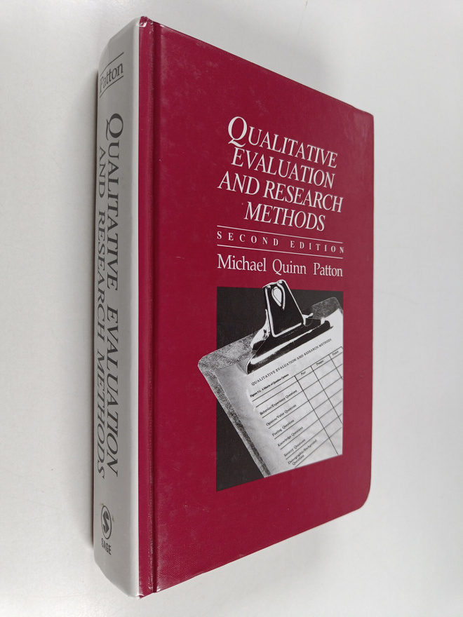 Michael Quinn Patton : Qualitative evaluation and researc...