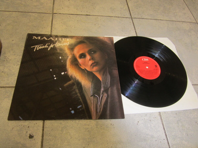 MAARIT - TUULI JA TAIVAS : hienokuntoinen LP