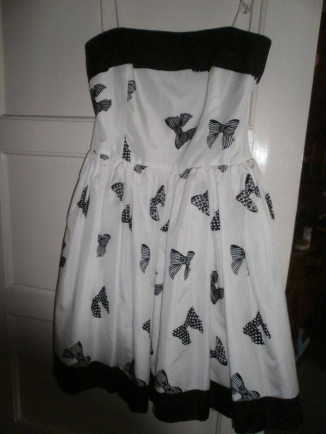 50´s rusettikuvioinen mekko 38