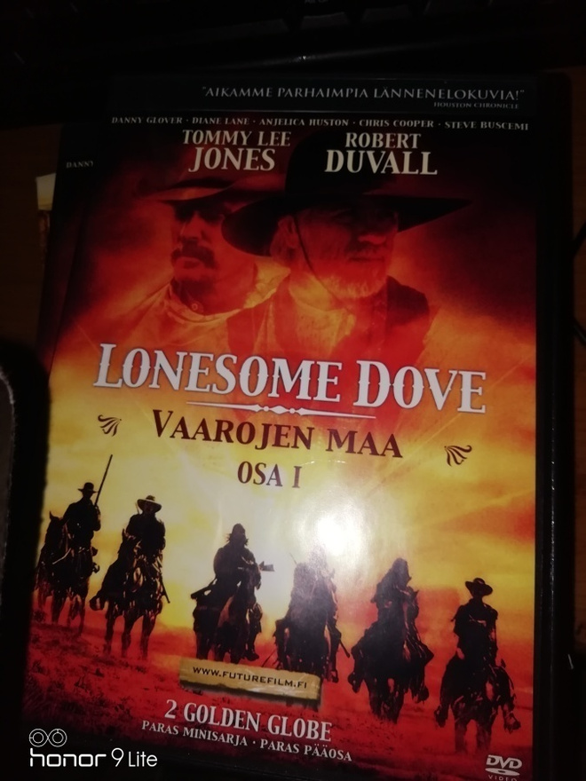Lonesome Dove Vaarojen maa Osat 1 ja 2