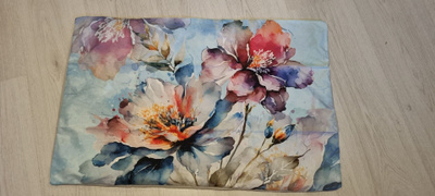 Tyynyliina,mitat 75 x 47 cm.