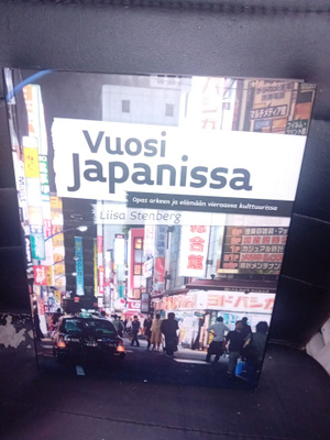 Stenberg : Vuosi Japanissa ( SIS POSTIKULU )