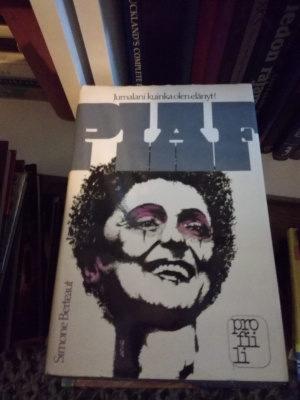 Simone berteuat Piaf