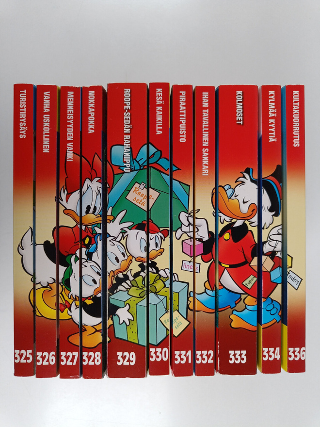 Walt Disney : Aku Ankan taskukirja 325-336 (Nro 335 puuttuu)
