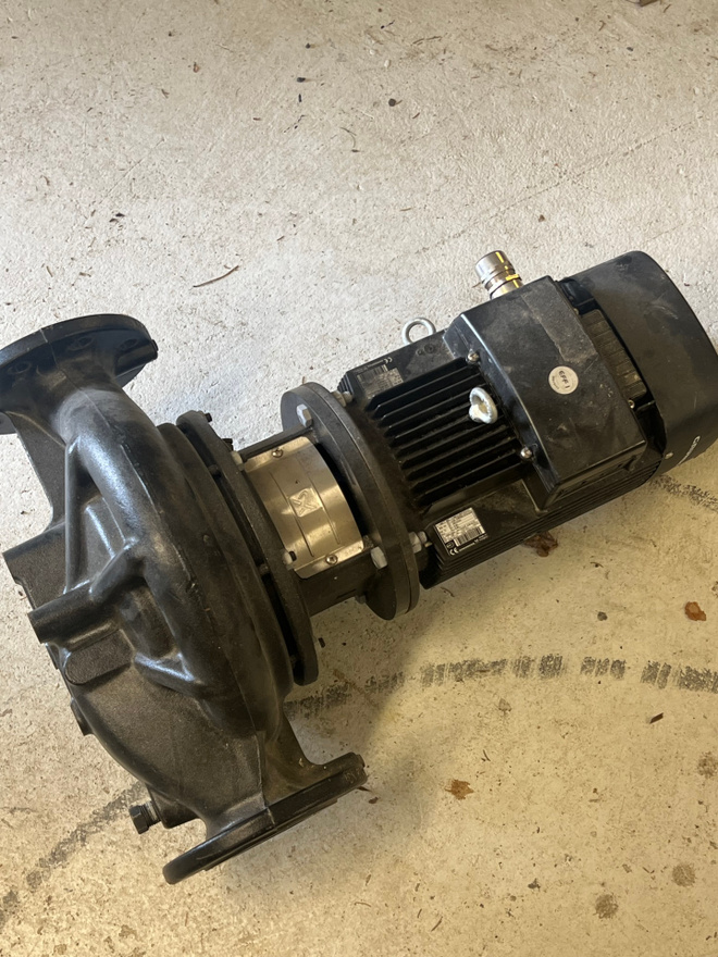 Grundfos TP 80-170/4 teollisuusvesipumppu + sähkömoottori