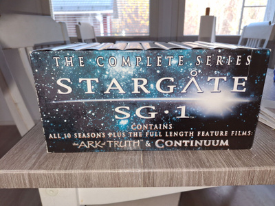 Stargate SG-1 Season 1-10 ja The Ark Of Truth & Continuum