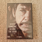 Someone behind the door/ Murhaaja oven takana - pikkukuva 1