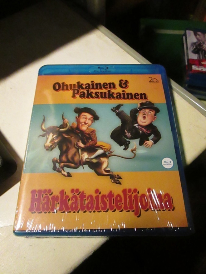 OHUKAINEN JA PAKSUKAINEN HÄRKÄTAISTELIJOINA - BLU-RAY uusi