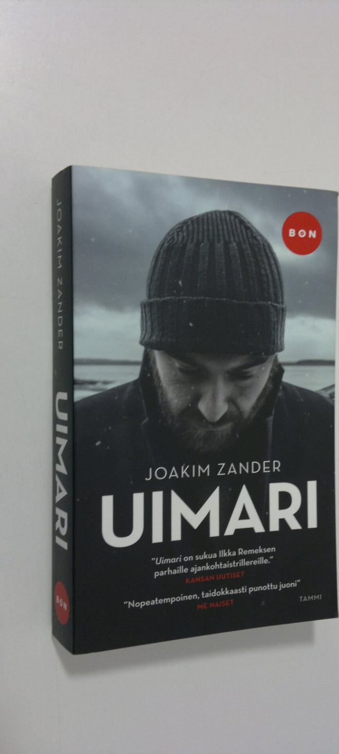 Joakim Zander : Uimari