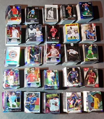Jalkapallokortit lotti, n. 900 korttia! Prizm, Topps
