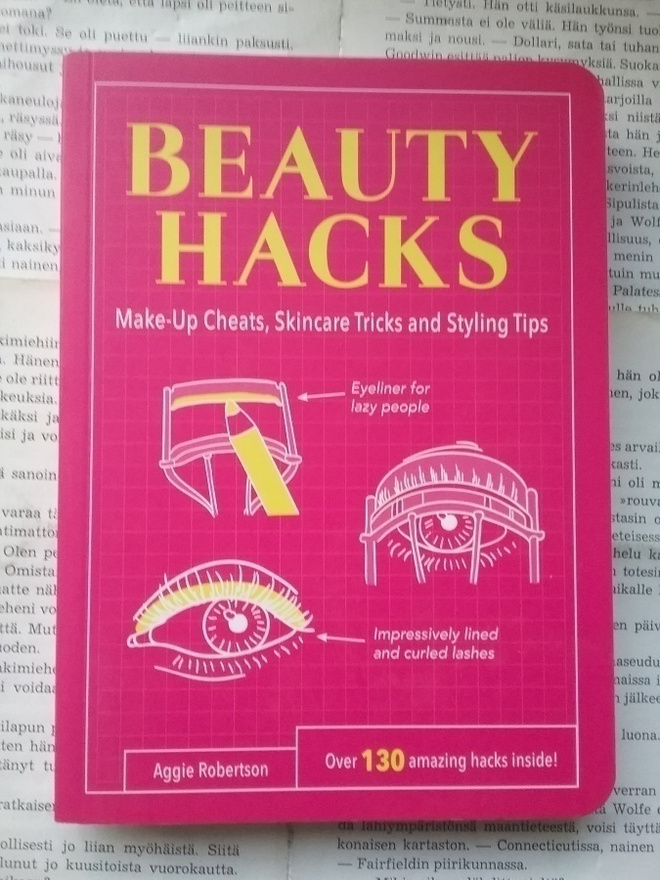 Aggie Robertson - Beauty Hacks (softcover)