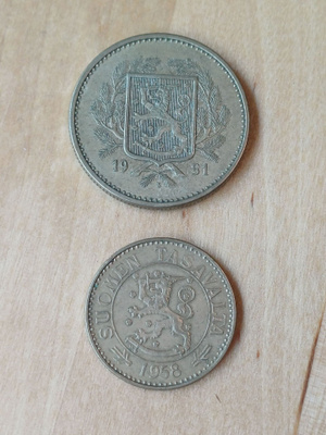 20 Markkaa 1931 ja 50 Markkaa 1958.