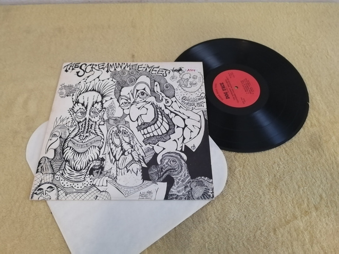 THE SCREAMIN' MEE-MEES - Clutching Hand Monster Mitt LP