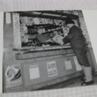 Ilta-Sanomien jakelua Hämeenlinnassa v. 1957, kulkematon - pikkukuva 1