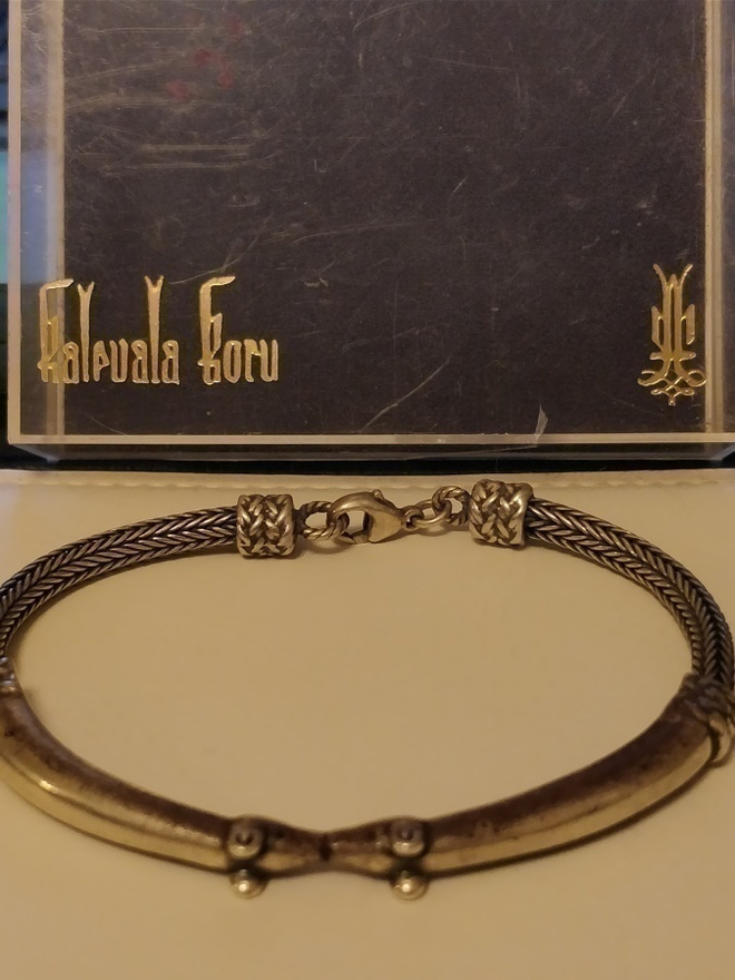 Kalevala Koru Hirvenpää-rannekoru