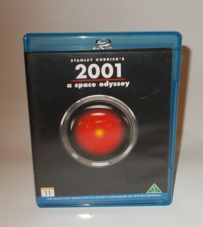 2001 AVARUUSSEIKKAILU + NO RESERVATIONS  2-PACK BD