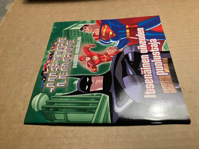 JUSTICE LEAGUE ITSENÄINEN OIKEUDEN PUOLUSTAJA HYVÄ