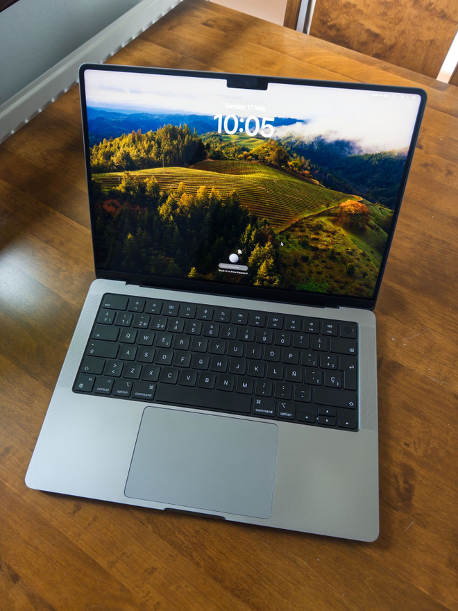 MacBook Pro 14" (2021) M1 Pro / 16GB / 512GB / Space Gray