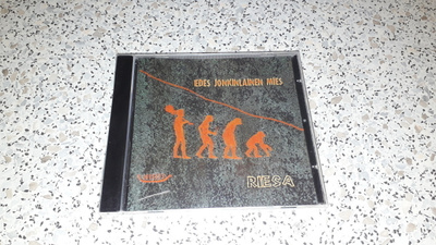 Riesa Edes Jonkinlainen Mies (CD)