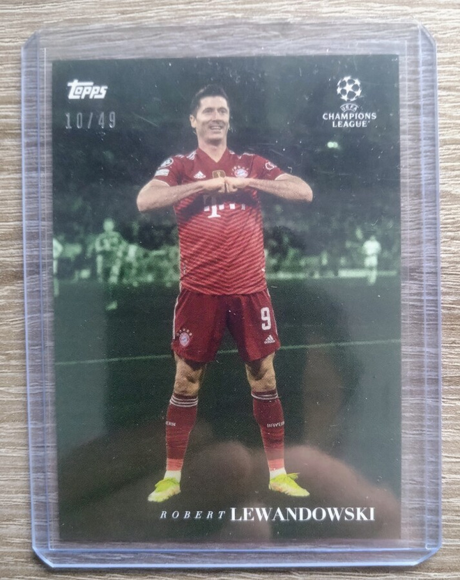 Robert Lewandowski numeroitu 10/49