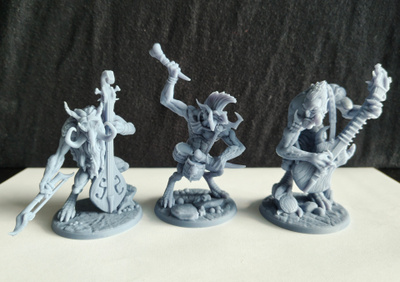Rock and Trolls Trio -miniatyyrit maalaamattomat