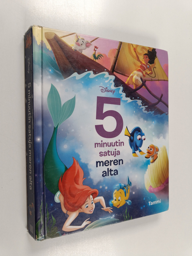 Walt Disney : 5 minuutin satuja meren alta