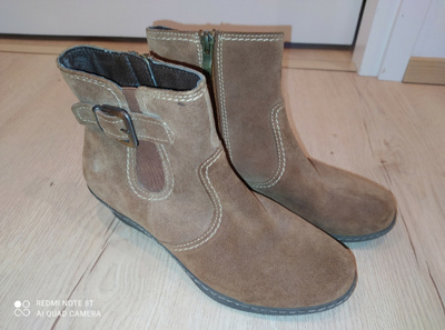 Capricen kengät kokoa 37