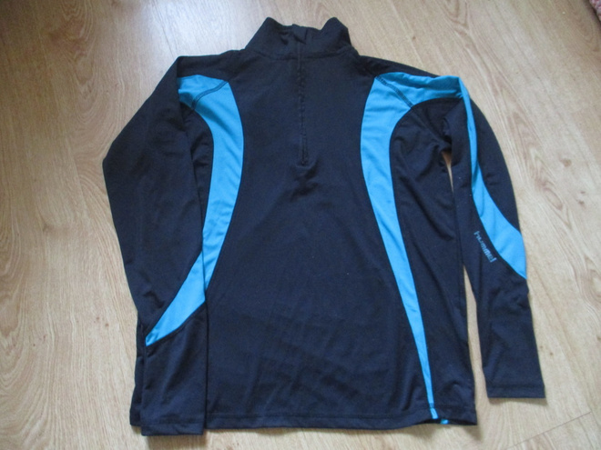 Hummel urheilupaita koko 140cm  UUSI
