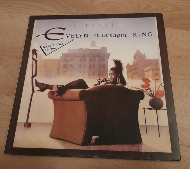 EVELYN CHAMPAGNE KING Flirt MAXI-sinkku 20 2498 6 1988