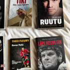 8kpl kiekkoaiheista kirjaa - pikkukuva 3